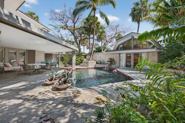 2040 Coral Reef Drive, Lauderdale-by-the-sea, FL 33062