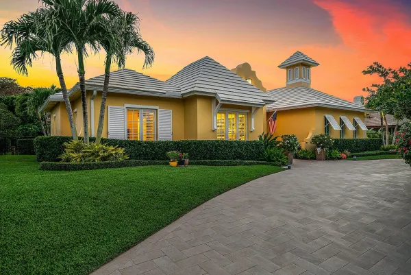 10329 Prestwick Road, Boynton Beach, FL 33436