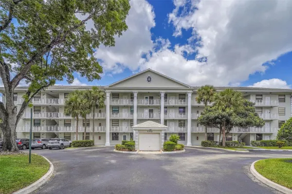 1713 Whitehall Drive 103, Davie, FL 33324