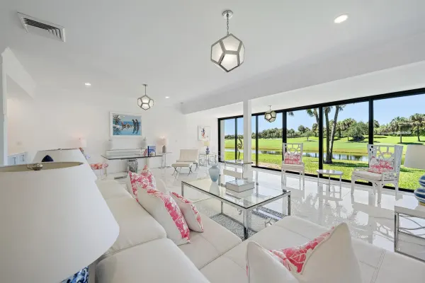 2435 Presidential Way H, West Palm Beach, FL 33401