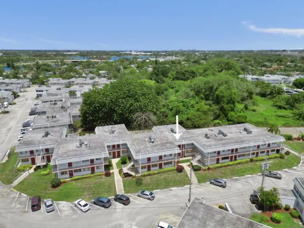 3120 Cynthia Lane 207, Lake Worth Beach, FL 33461