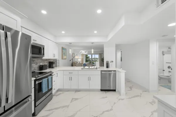 6936 Huntington Lane 302, Delray Beach, FL 33446