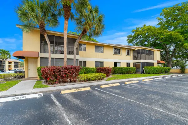 3095 N Oakland Forest Drive 101, Oakland Park, FL 33309