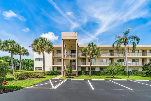 5550 Witney Drive 102, Delray Beach, FL 33484