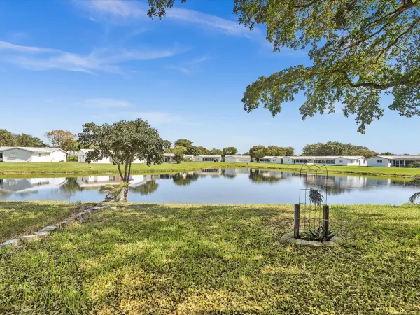 8949 NW 9th Place, Plantation, FL 33324