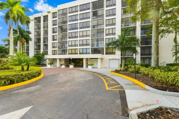 5951 Wellesley Park Drive 304, Boca Raton, FL 33433