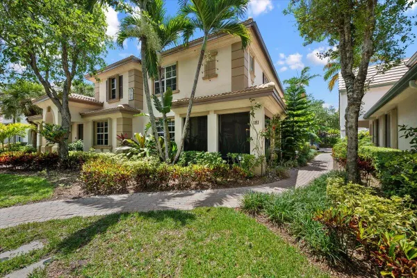 181 Evergrene Parkway 14-b, Palm Beach Gardens, FL 33410