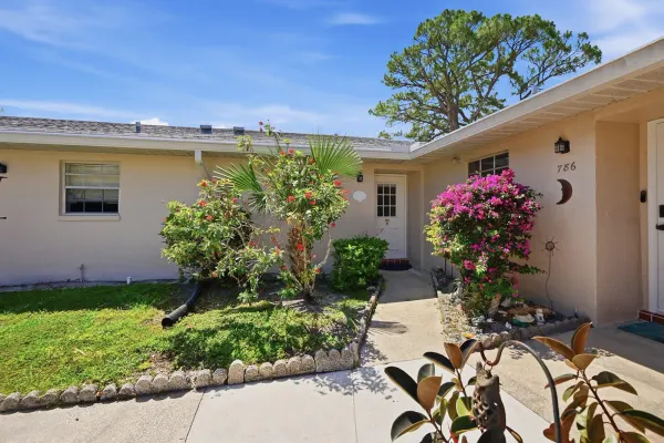 788 Nantucket Circle, Greenacres, FL 33467