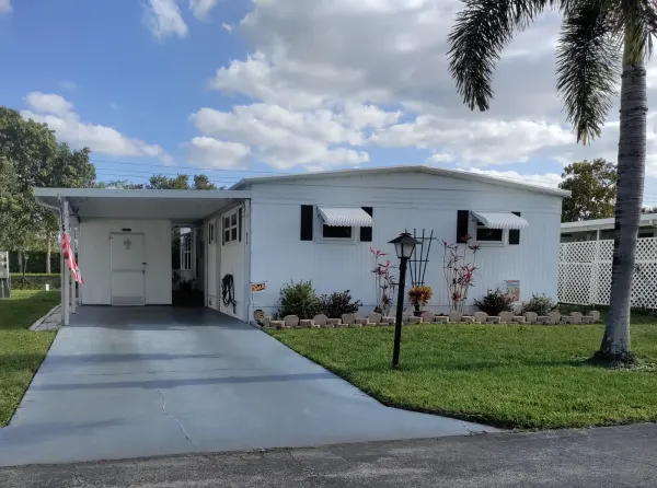 8270 South Street, Boca Raton, FL 33433