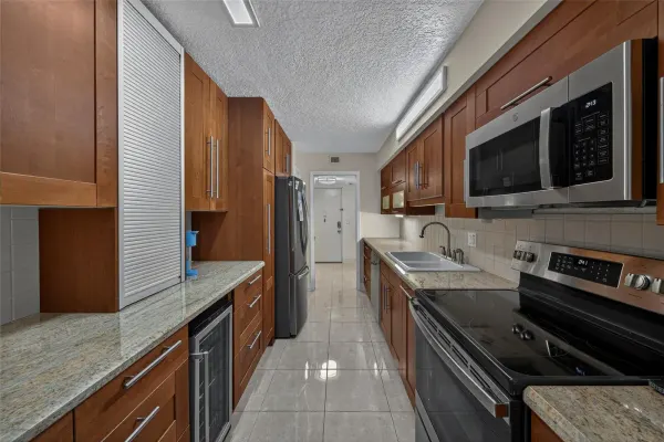 4702 Fountains Drive S, Greenacres, FL 33467