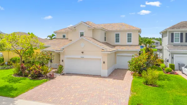 9460 Wrangler Drive, Wellington, FL 33467