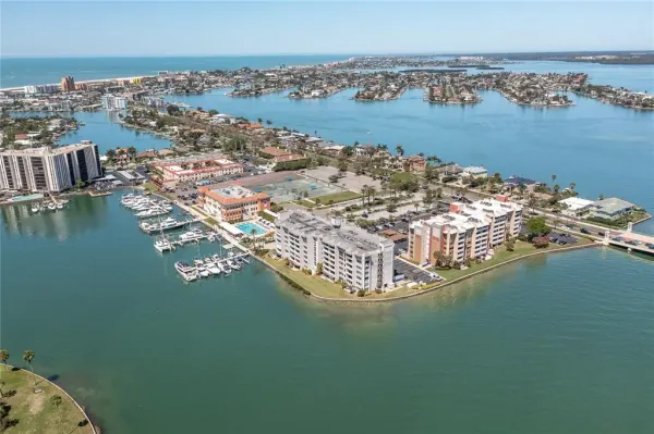 500 Treasure Island Causeway Causeway, Unit 406, Treasure Island, FL, 33706