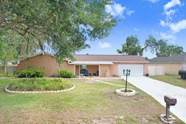 1204 Lady Guinevere Drive, Valrico, FL, 33594