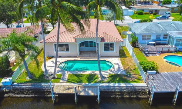 2273 SE 14th Street, Pompano Beach, FL 33062