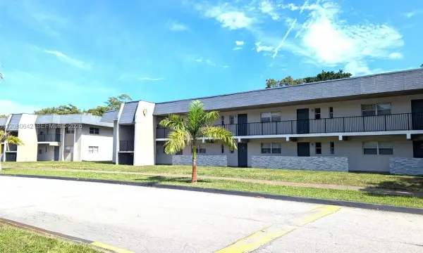 7925 Fairview Drive 201, Tamarac, FL 33321