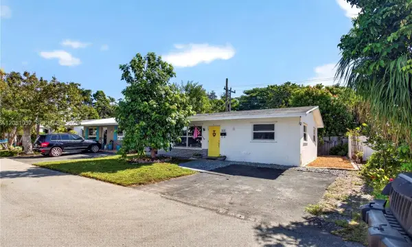 4554 NW 16th Avenue, Tamarac, FL 33309
