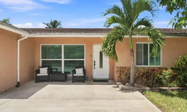 4665 NW 113th Avenue, Sunrise, FL 33323
