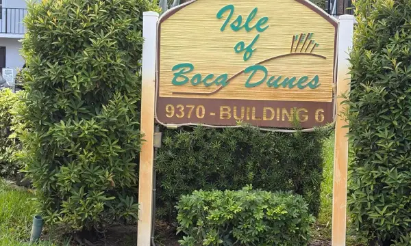 9370 SW 8th Street 118, Boca Raton, FL 33428