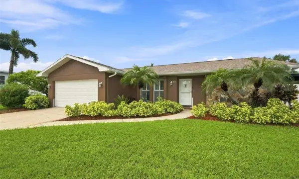 28 Wall Terrace, Redington Shores, FL, 33708